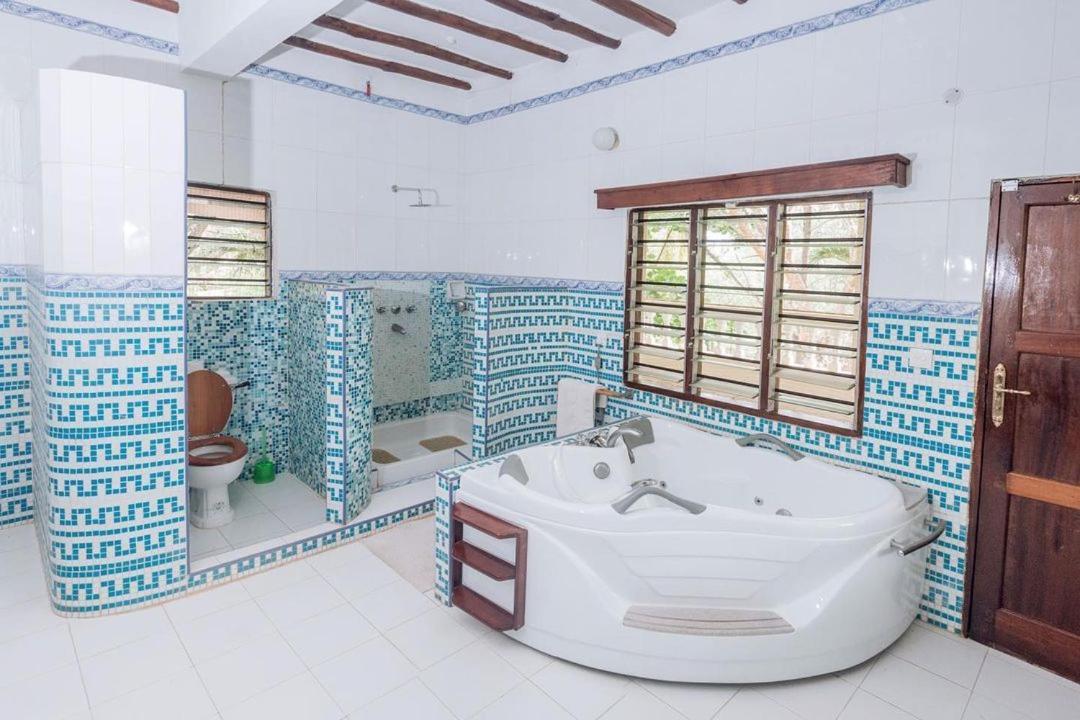 Kijani Cottages Diani Диани-Бич Экстерьер фото